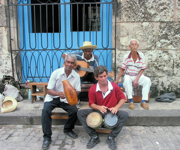 street musicians in Havana