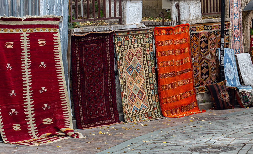 some of the best shopping on Istanbul tours is for handwoven carpets